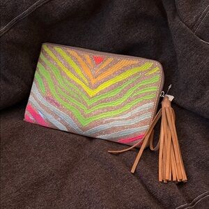 Veronica L-Shaped zipper closure. NWOT